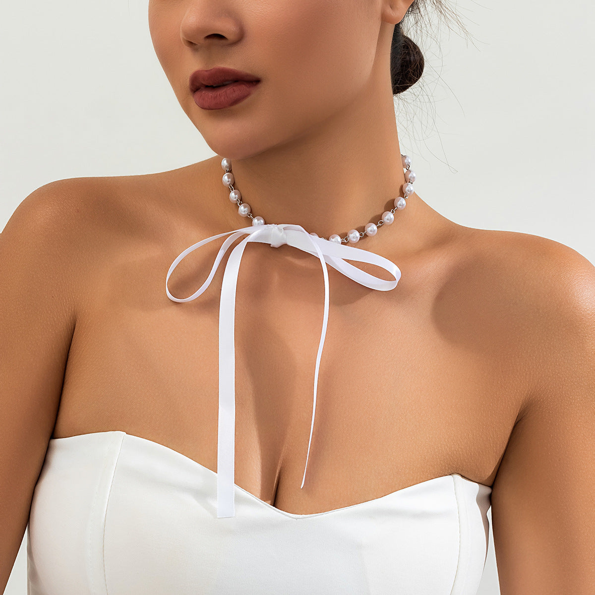 Vintage Sweet Geometric Pearl Plated Ball Chain Choker Necklace with Bowknot Charm Bar for Women