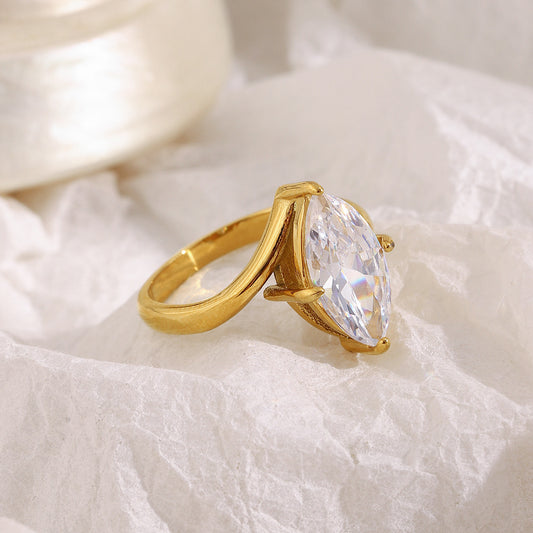 Anello da donna minimalista geometrico a forma di goccia in acciaio inossidabile placcato oro 18 carati
