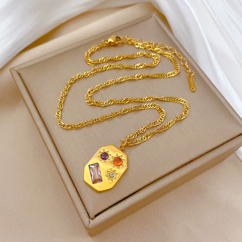 Collana geometrica con ciondolo a stella da donna in acciaio al titanio placcato, stile minimalista e delicato