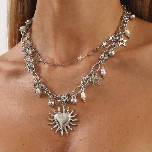 Y2K Sweet-Edgy Star and Heart Pendant Necklace for Women Alloy Plated Clavicle Chain