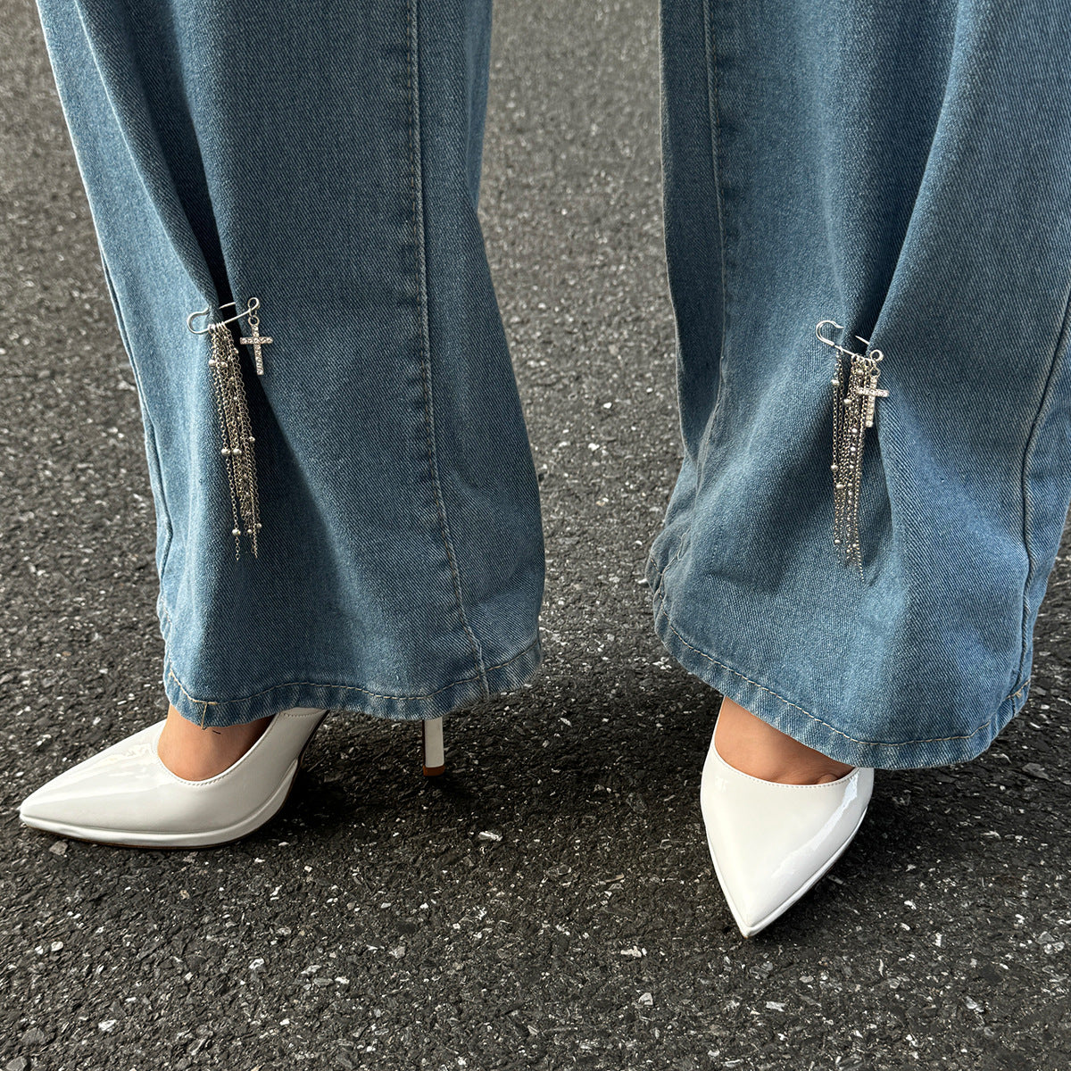 Spilla pendente a croce minimalista con nappa e catena regolabile da donna in lega placcata con design geometrico