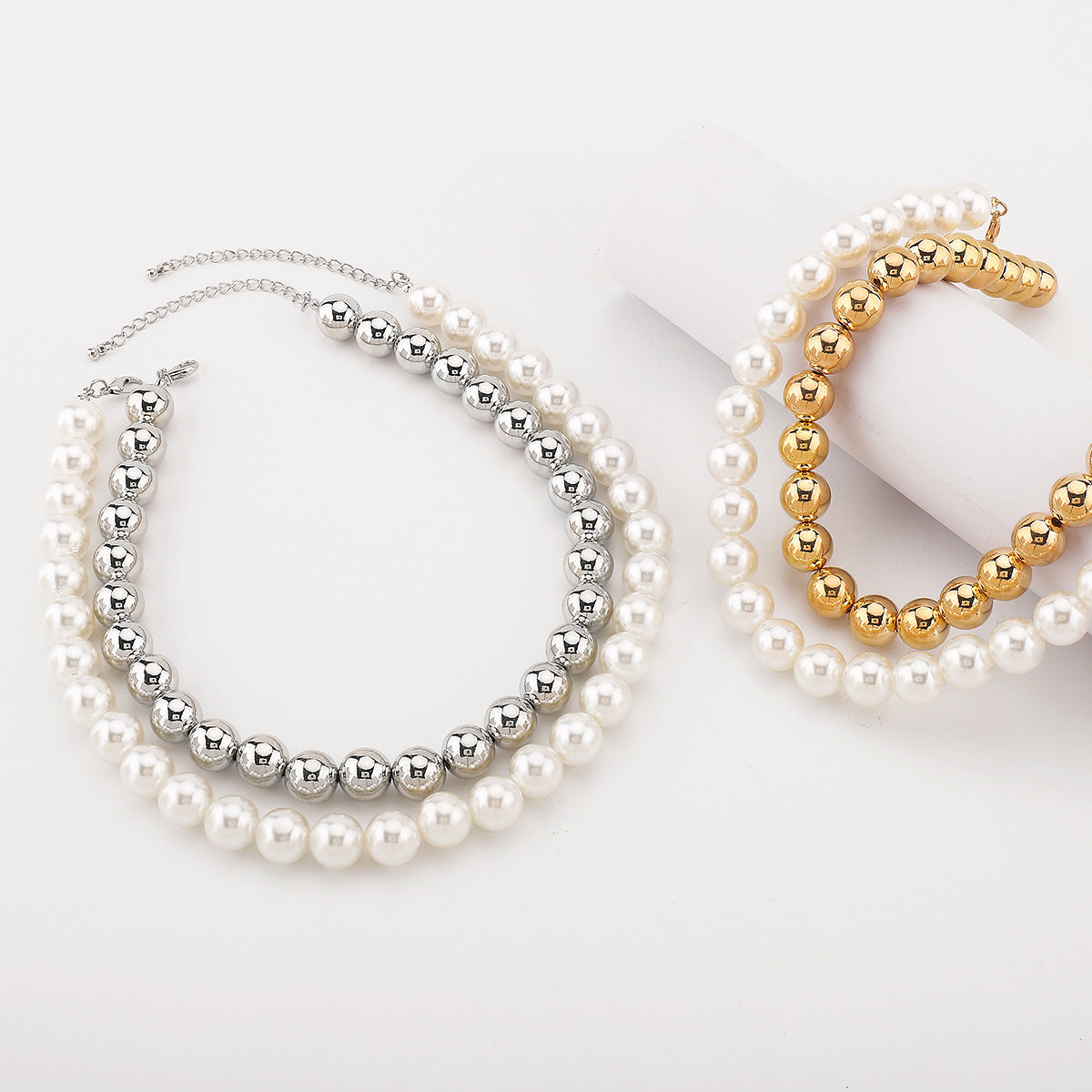 Gargantilla geométrica de estilo punk con cuentas, perlas de imitación y acabado chapado para mujer