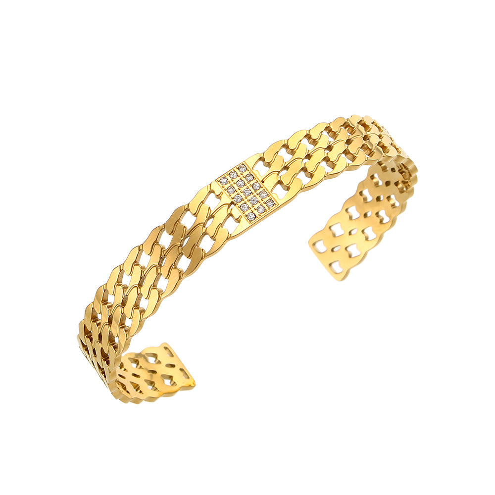 Pulsera Minimalista de Acero Inoxidable con Chapado de Oro de 18K, Detalle Esmaltado de Rayas Verticales y Diseño de Brazalete Abierto