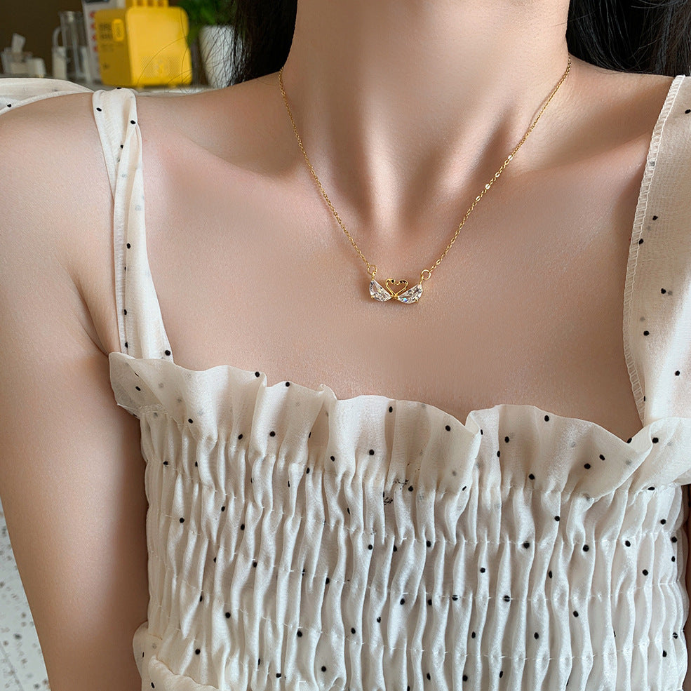 Original Design Swan-Shaped Titanium Steel Necklace for Women with Zircon Crystal Pendant, Electroplated Finish, Delicate Clavicle Chain