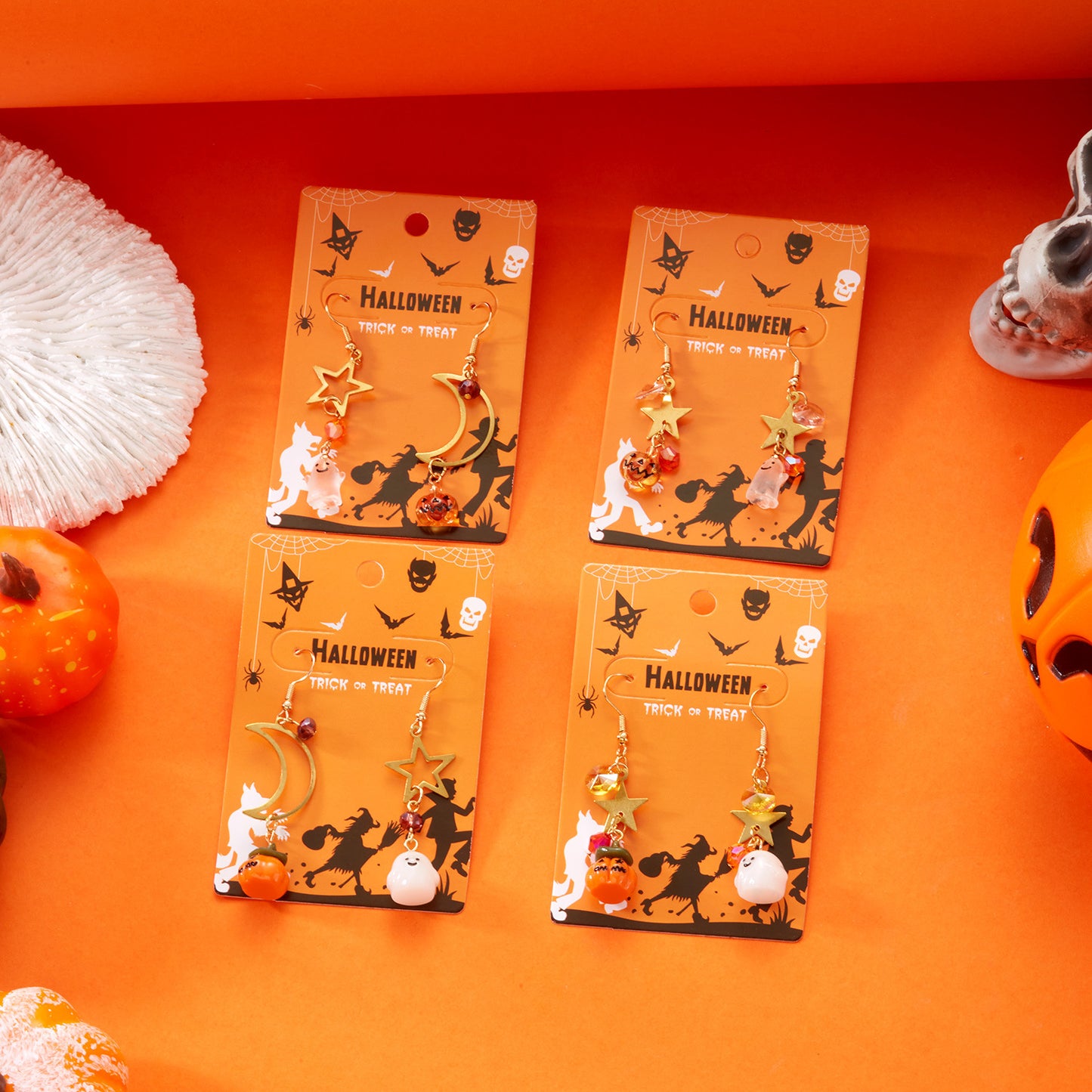 Orecchini a tema Halloween, dolci e grintosi, con ciondoli irregolari a forma di fantasma, zucca, luna e stella in lega di zinco con finitura galvanica