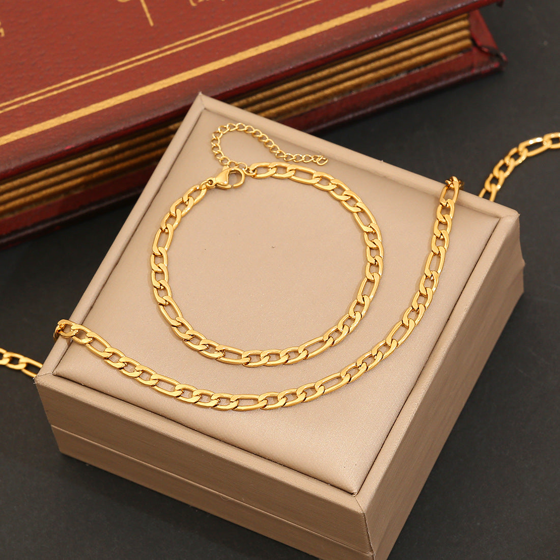 Elegante set collana con pendente a cuore in acciaio inossidabile placcato da donna