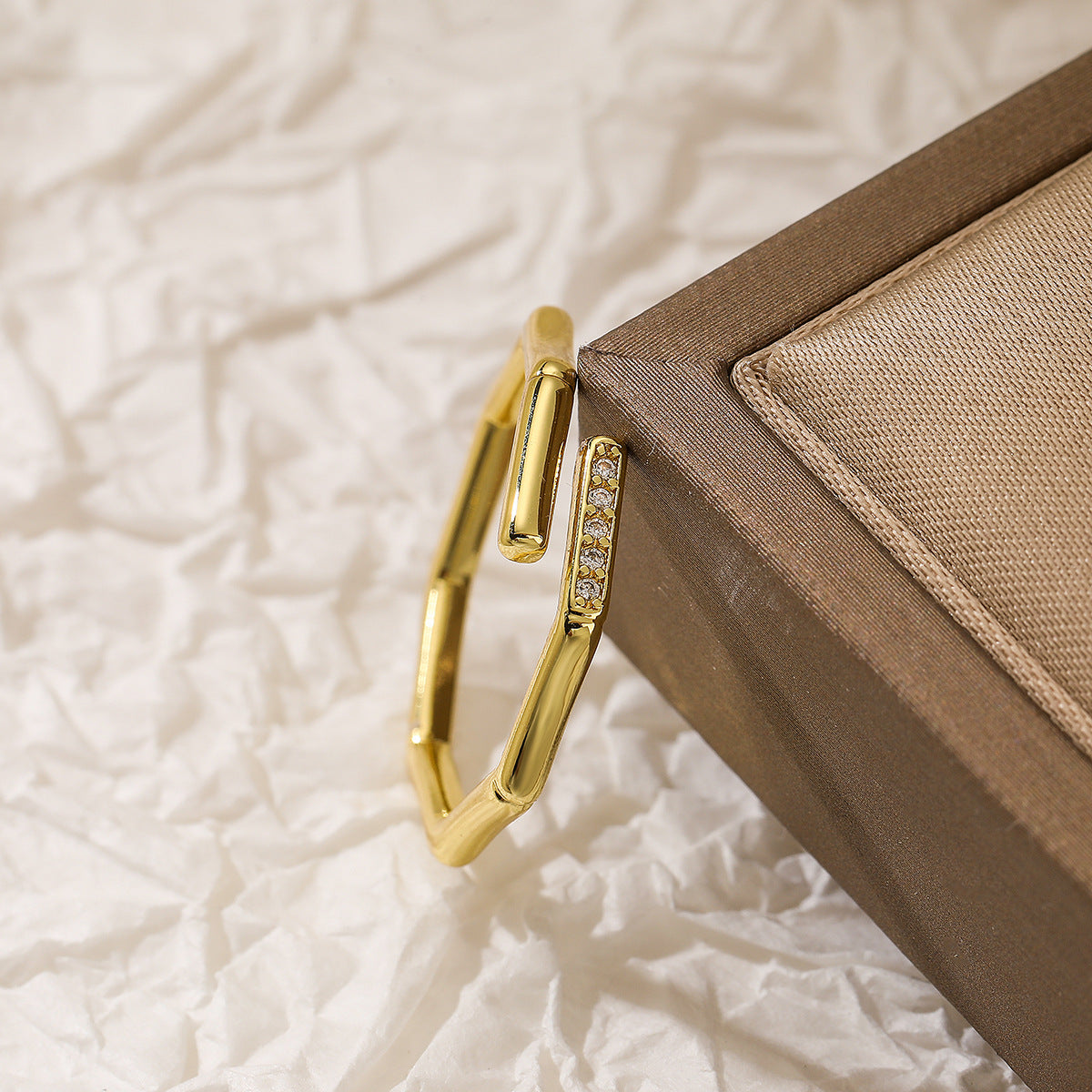 Minimalist Irregular Geometric Copper Ring with 18K Gold Plating and Zircon Inlay for Women