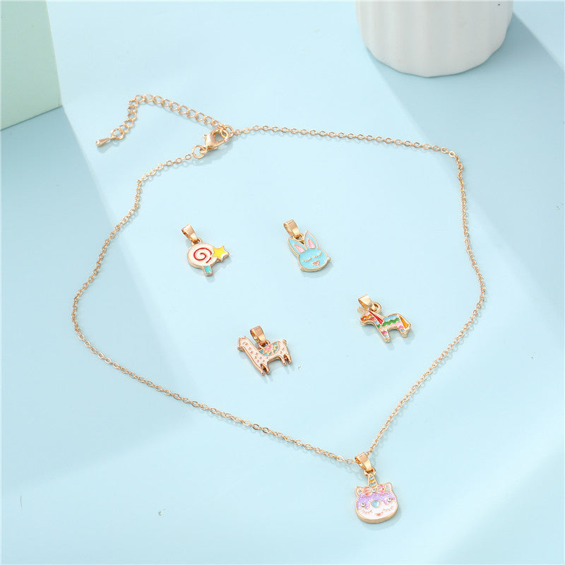 Collar de cadena con dije de aleación y diseño de animales de caricatura con goteo de aceite para niños