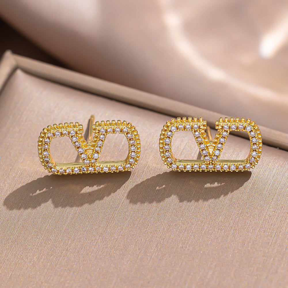 Elegante Collana a V in Acciaio al Titanio con Placcatura Sottovuoto Ipoallergenica, Catena Minimalista per Clavicole con Incastonatura Completa di Strass