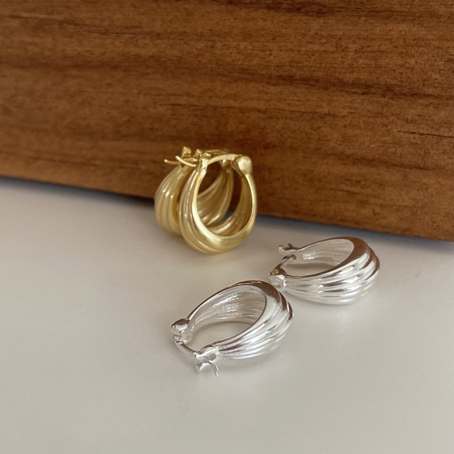 Orecchini a Cerchio Geometrici Tondi Minimalisti in Argento Sterling 925