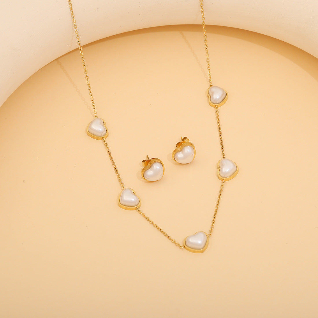 Collana con ciondolo in acciaio inossidabile a forma di cuore e floreale in stile OL alla moda, con finitura placcata e catena a O