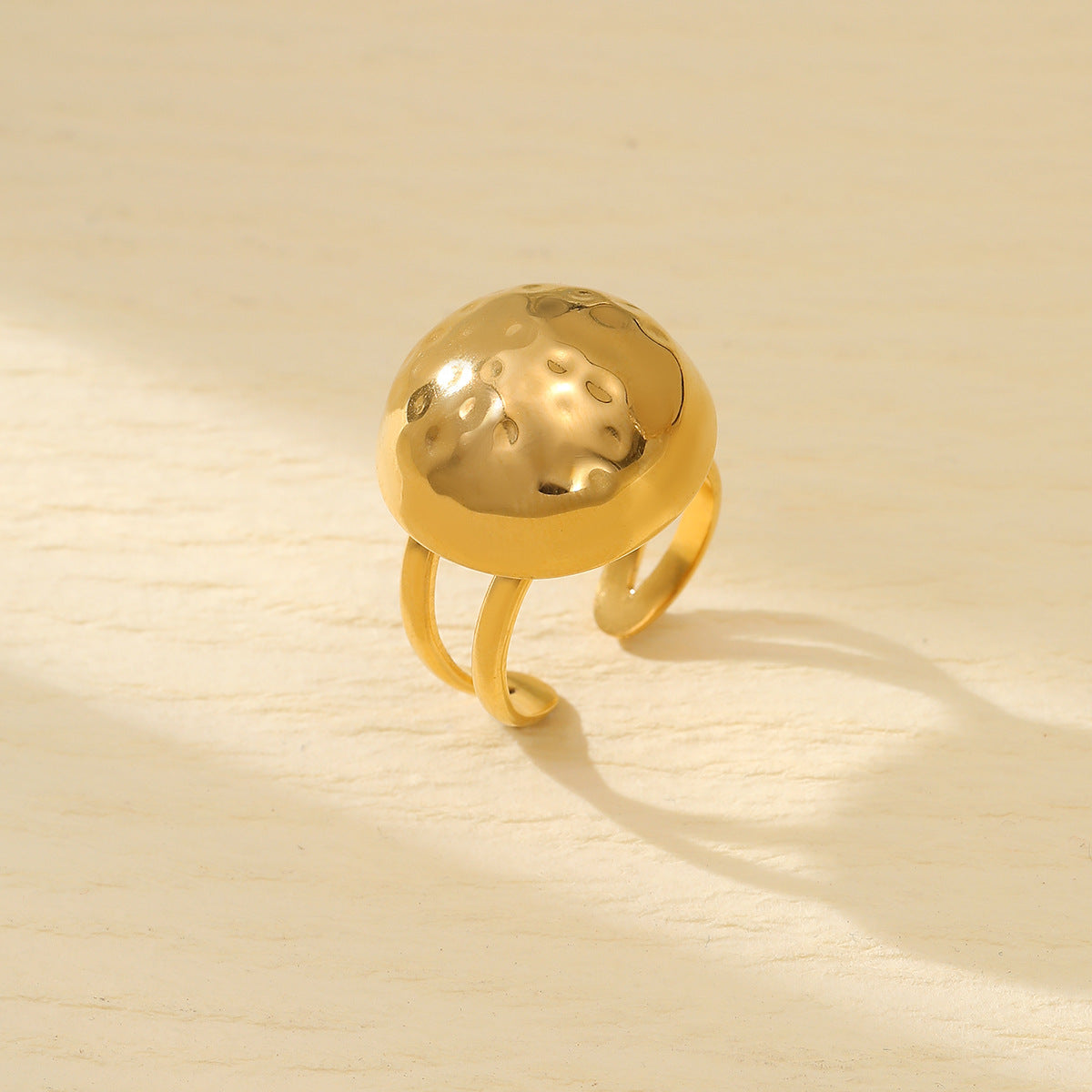 Anillo abierto vintage de acero inoxidable de lujo minimalista para mujer con acabado pulido y diseño circular geométrico