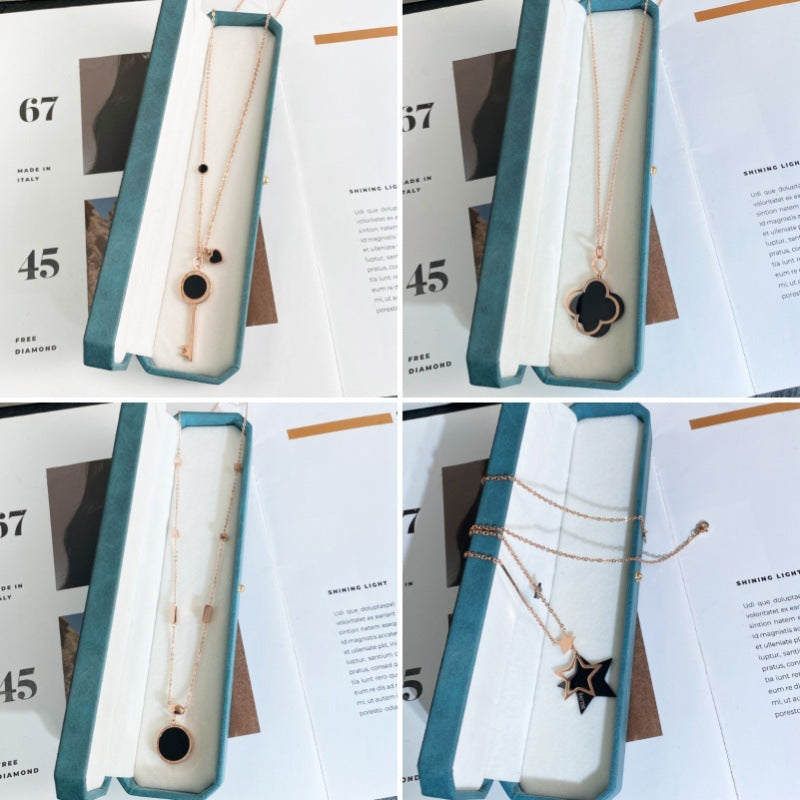 Minimalist Roman Letter Pendant Necklace in Rose Gold Plated Titanium Steel with Circular Shell Design and Double-Sided Black and White Finish