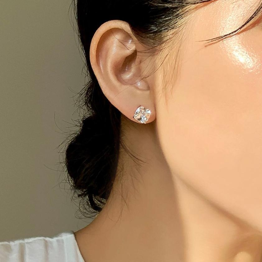 Pendientes de tuerca de circonita de plata de ley 925 con forma de corazón minimalista para mujer