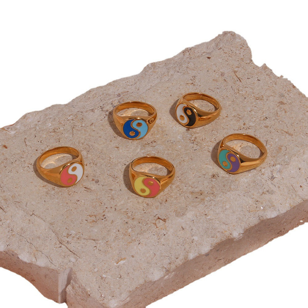 Anillo de acero de titanio con patrón geométrico de Tai Chi Bagua, chapado en oro de 18K, de lujo ligero para mujer