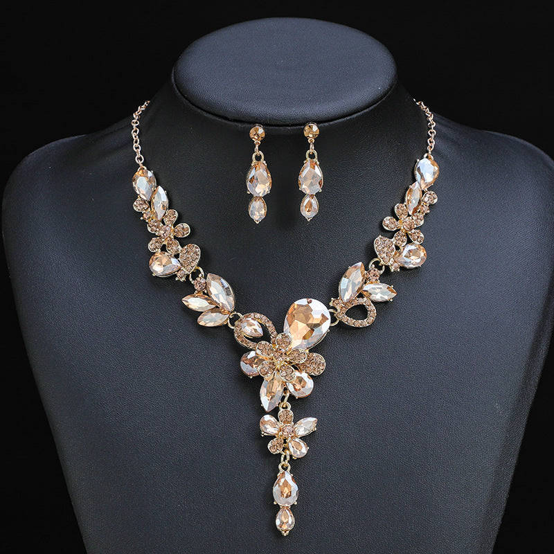 Vintage Floral Double-Layer Necklace Set with Crystal Accents in Alloy with Plated Finish and O-Chain for Women