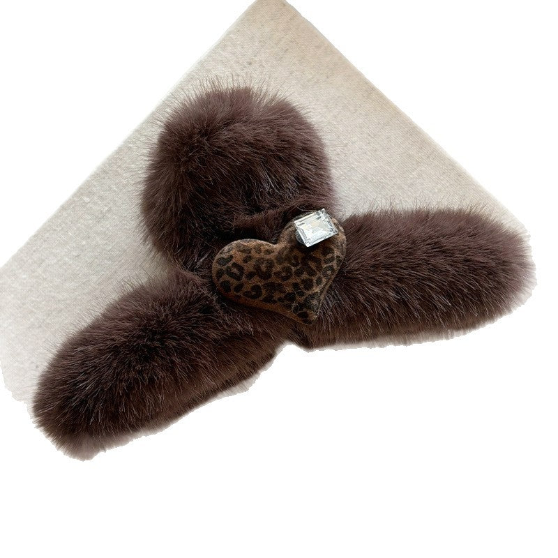 Luxury-Style Velvet and Acrylic Heart-Shaped Hair Claw for Women, Retro Fall Winter Everyday Accessory