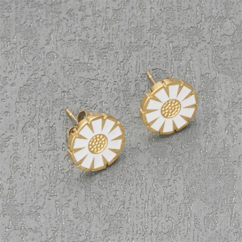 Cute and Cool Daisy-Shaped Stainless Steel Stud Earrings for Women with Polished Finish and Minimalist Geometric Design