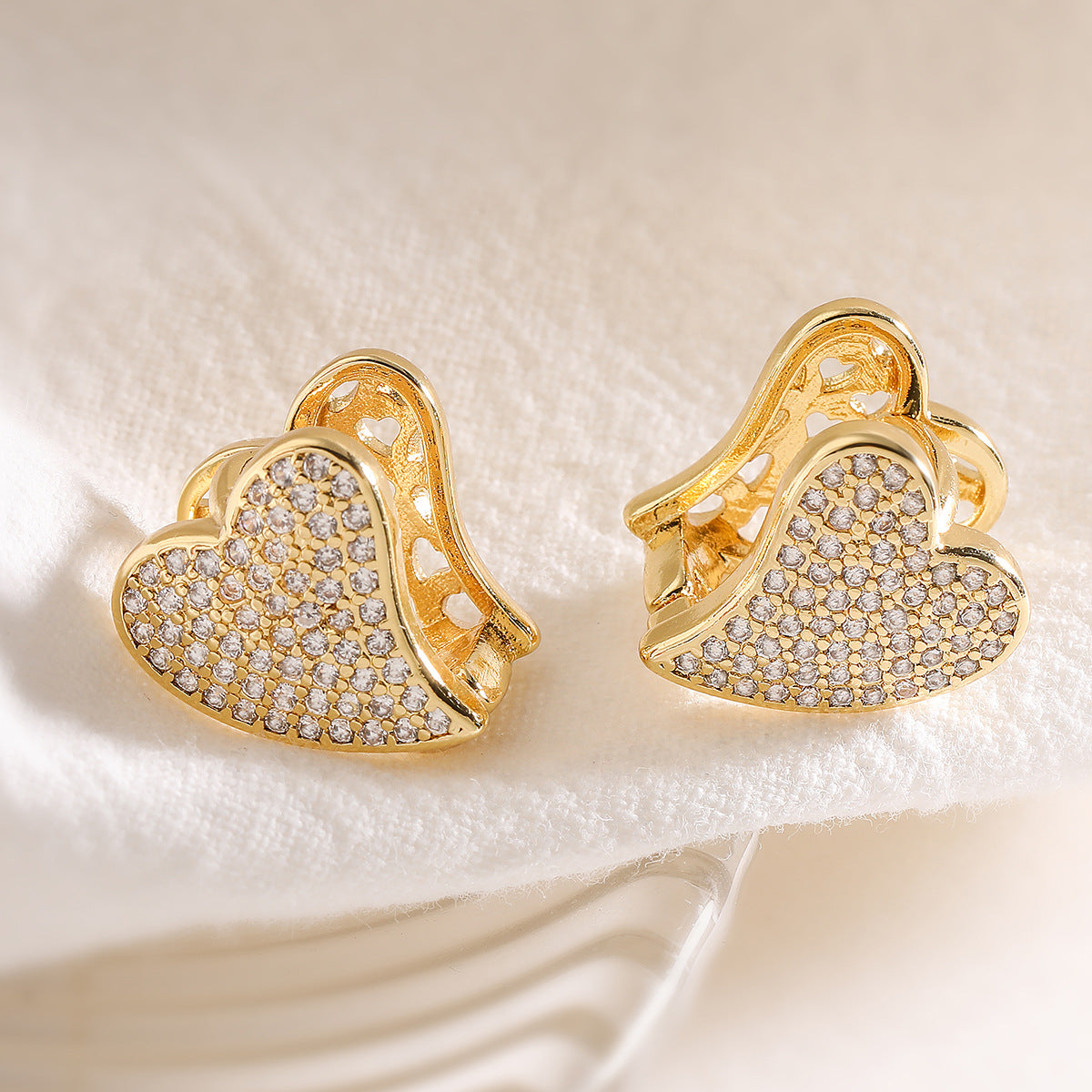 Orecchini da donna geometrici minimalisti in rame con placcatura in oro 18 carati e zirconi cubici