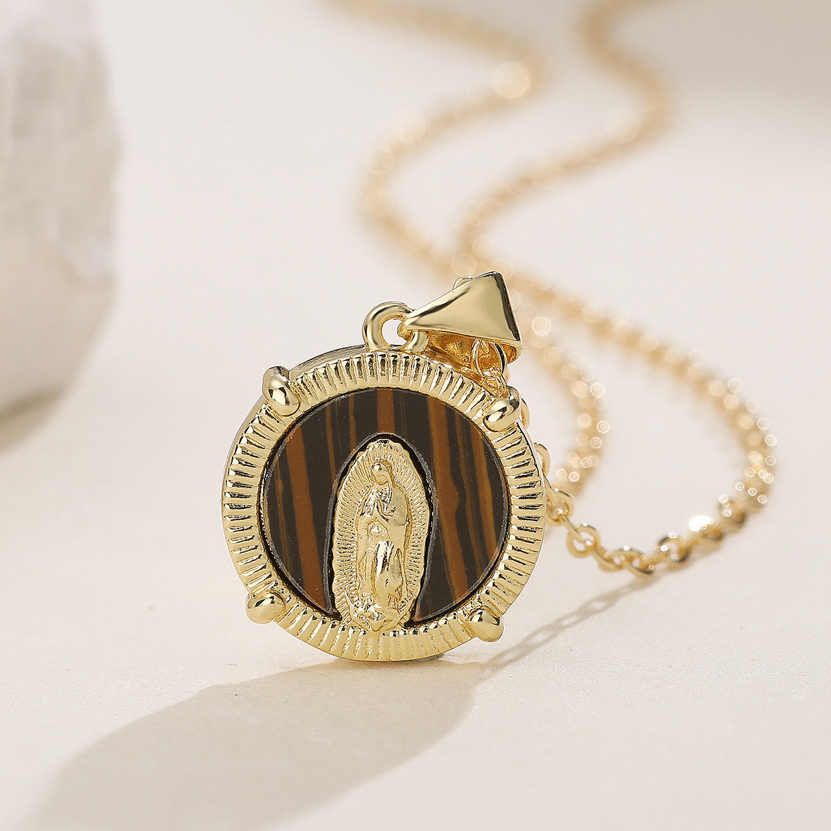 Minimalist Vintage 18K Gold Plated Brass Round Virgin Mary Pendant Necklace