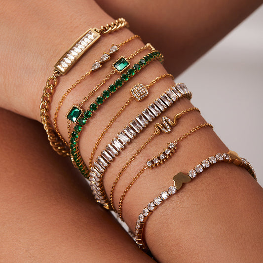 Bracciale INS Style Geometrico in Acciaio al Titanio con Placcatura in Oro 18K e Intarsio di Zirconi per Donna