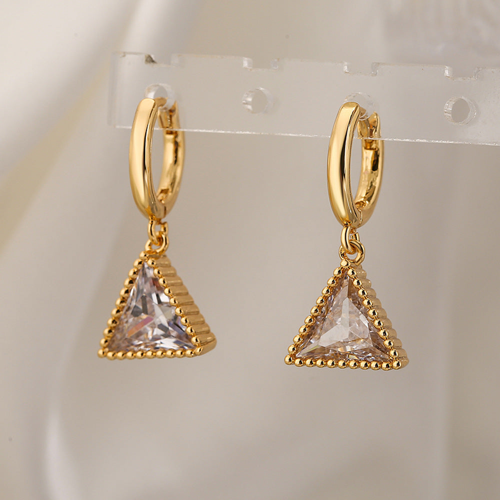 Orecchini Pendenti Minimalisti Geometrici a Triangolo da Donna in Ottone con Placcatura in Oro Vero e Intarsi in Zirconi