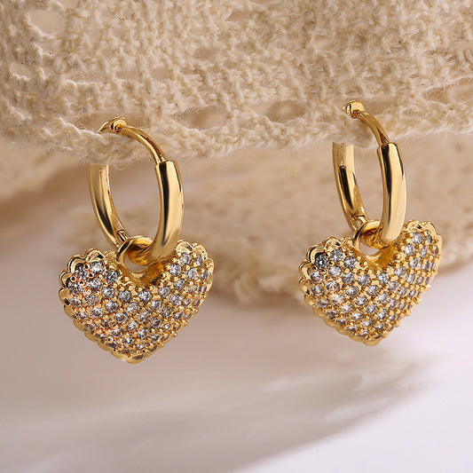 Pendientes de Cobre en Forma de Corazón Minimalistas con Acentos de Circonita para Mujer, Joyería Elegante y Versátil, Ligera y de Lujo