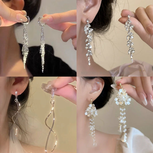 Elegantes pendientes florales de perlas colgantes con acentos de diamantes de imitación en postes de plata 925, estilo de lujo hecho a mano para mujeres