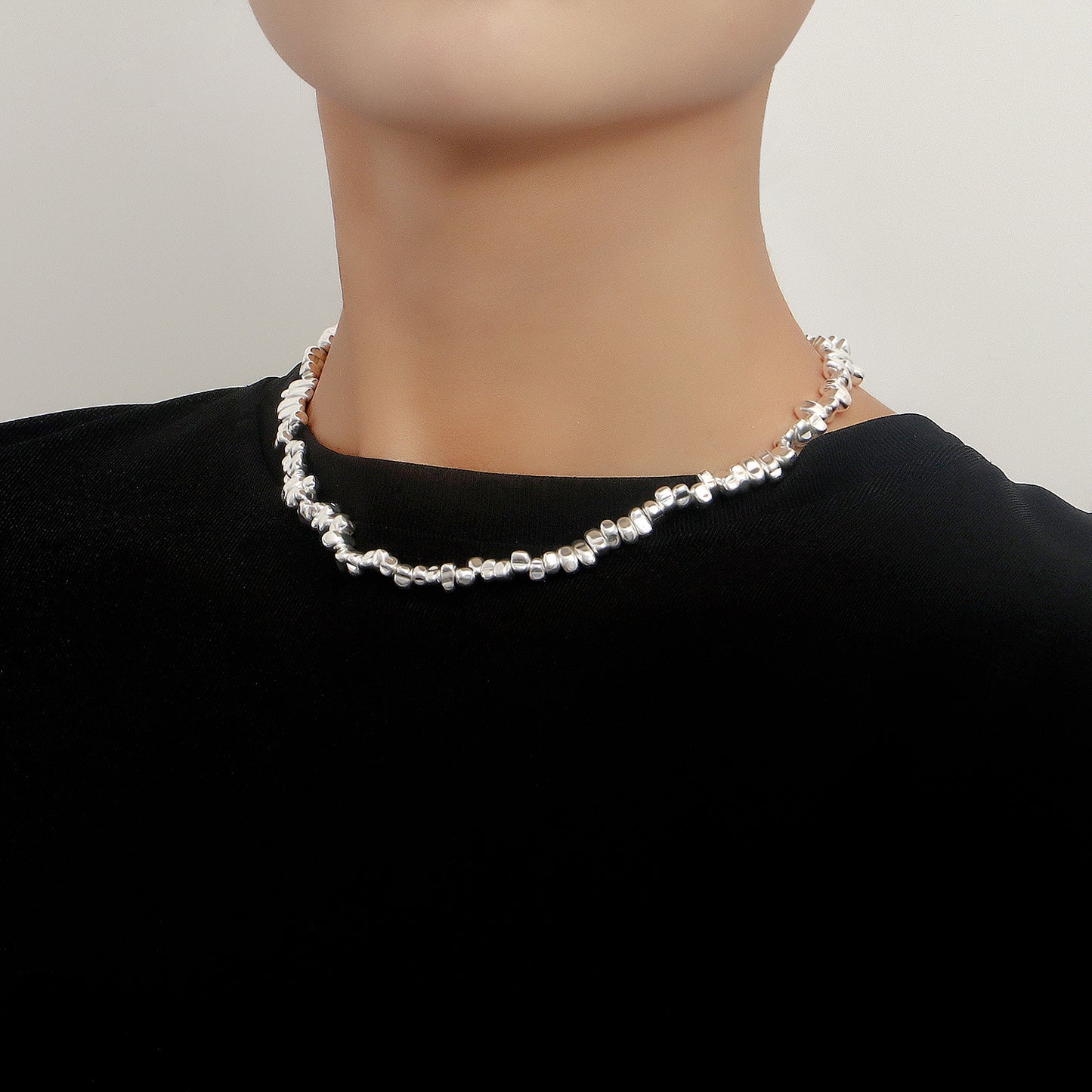 Minimalist Geometric Alloy Pendant Necklace with Plated Finish for Women