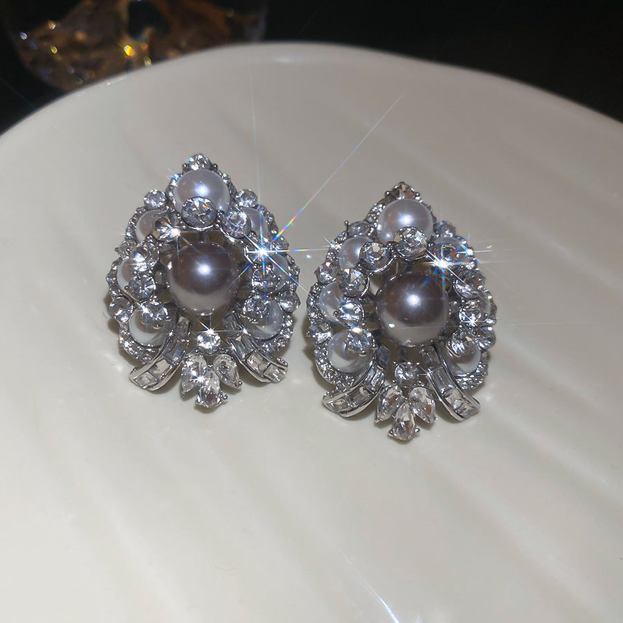 Orecchini a goccia eleganti in stile francese con perle e intarsio di strass, accessorio di lusso da donna