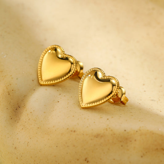 Vintage Style Heart-Shaped Polished Stainless Steel Titanium Steel Stud Earrings for Women with Luxe Finish