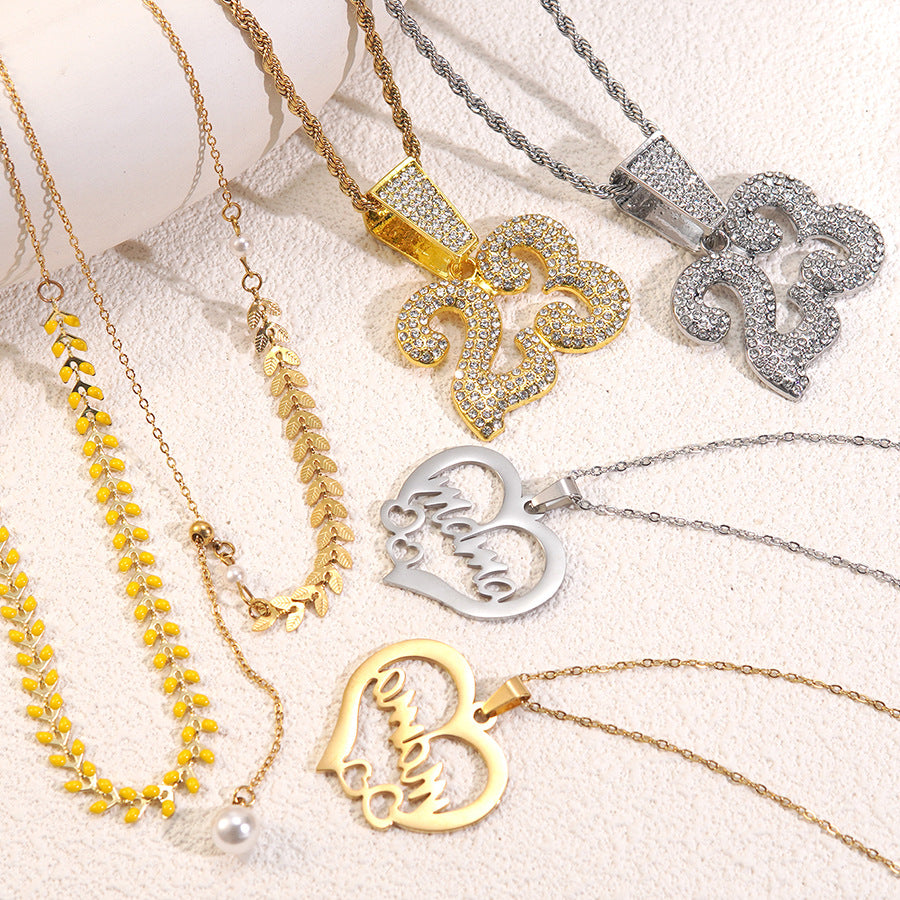 Collana da donna placcata in acciaio inossidabile a cuore geometrico minimalista
