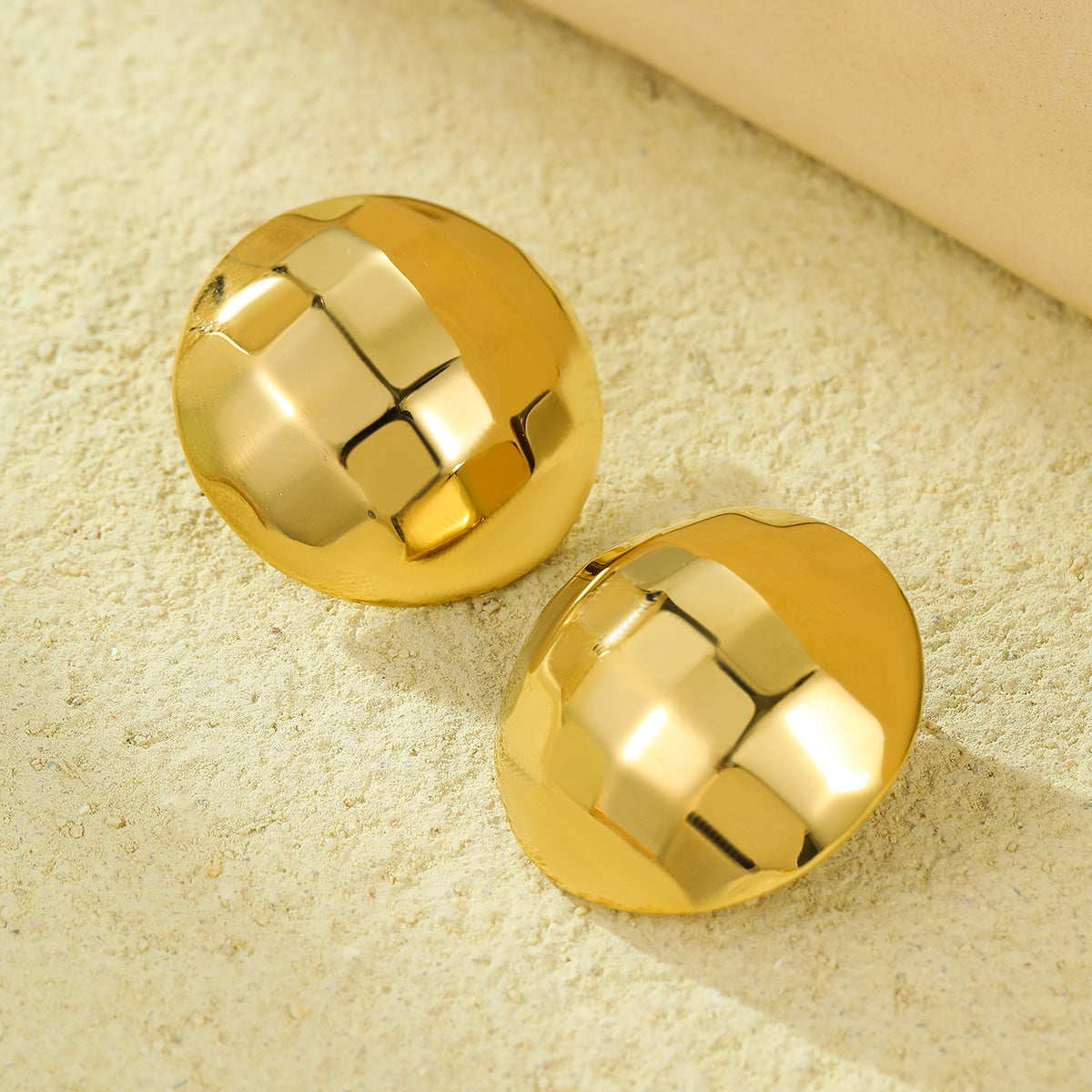 Pendientes de botón redondos geométricos pulidos de acero inoxidable minimalistas para mujer