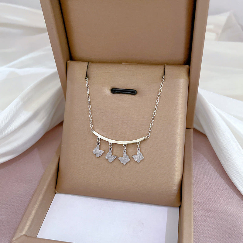 Collana con pendente geometrico minimalista in acciaio al titanio placcato per donna
