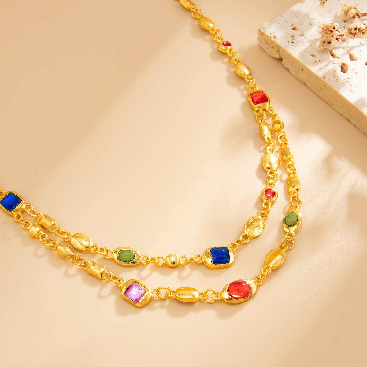 Collar Colgante Geométrico Irregular Acrílico para Mujer con Dije de Aleación y Acabado Galvanizado