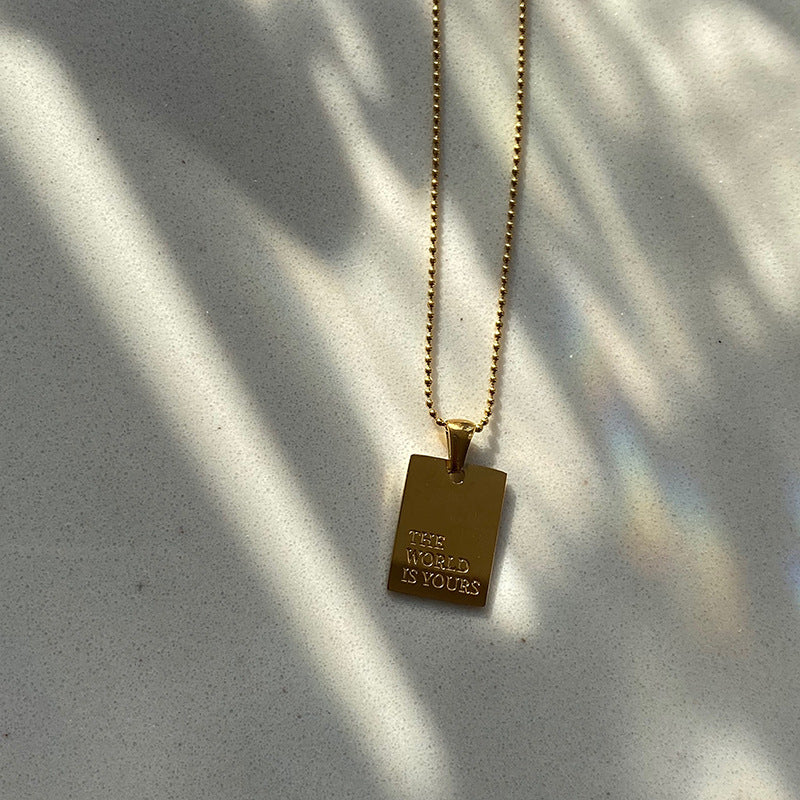 Collana con Pendente Quadrato Minimalista in Acciaio Inossidabile Placcato Oro 18K
