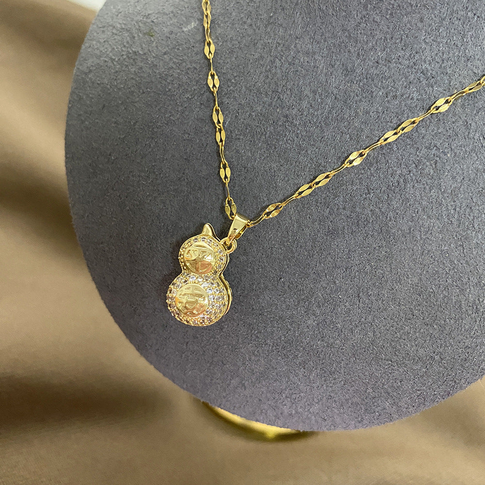 Minimalist Irregular Floral Pearl Pendant Necklace for Women with Titanium Steel Chain and Plated Finish