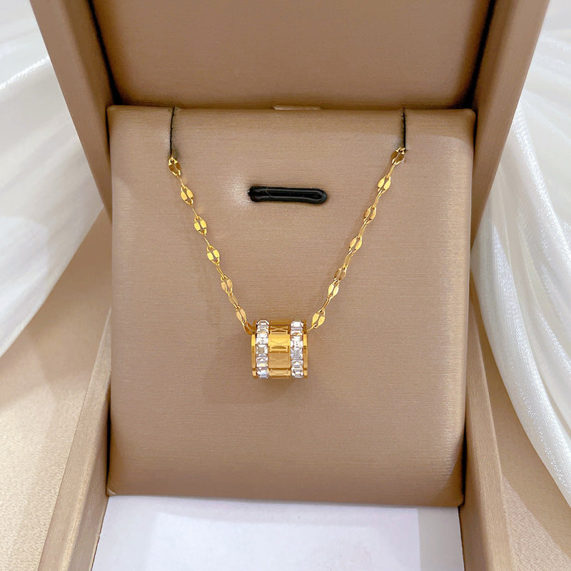 Collana minimalista con pendente geometrico in zircone in acciaio al titanio per uomo e donna, stile locket, catena clavicola