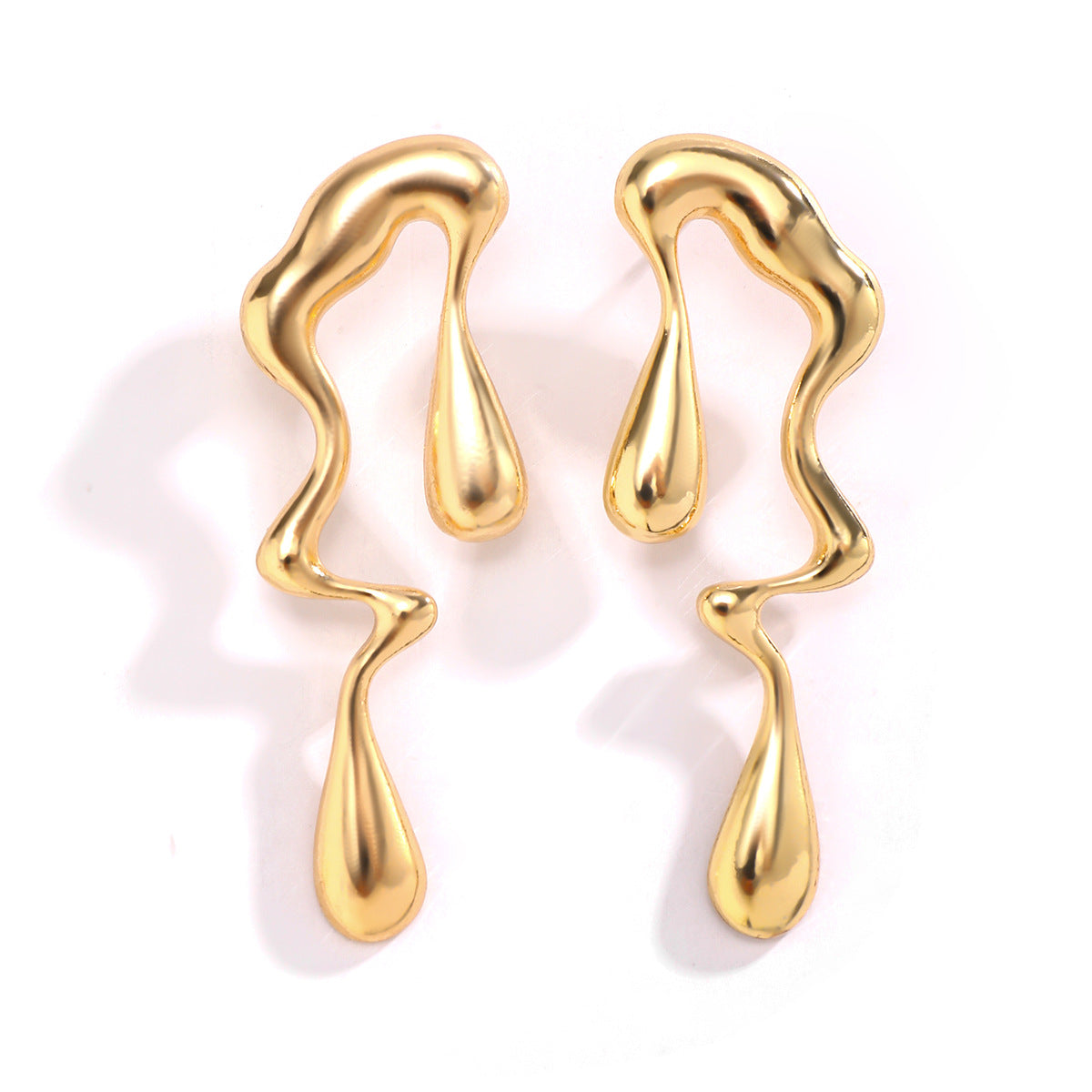 Pendientes de aleación geométrica exagerados en forma de corazón con borla para mujer, poste de acero inoxidable electrochapado