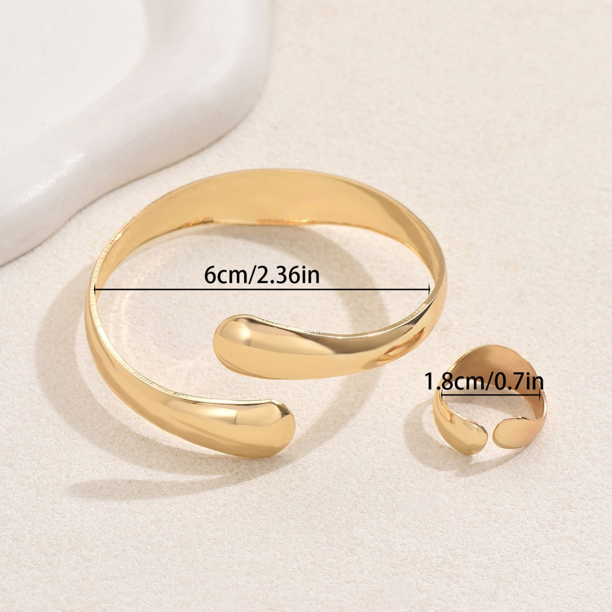 Set de pulsera y anillo minimalista de aleación pulida con diseño geométrico y brazalete abierto ajustable para mujer