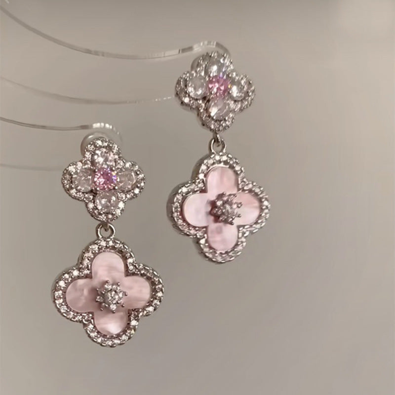 Pendientes de botón minimalistas florales de circonita en cobre chapado con postes de acero inoxidable para mujer