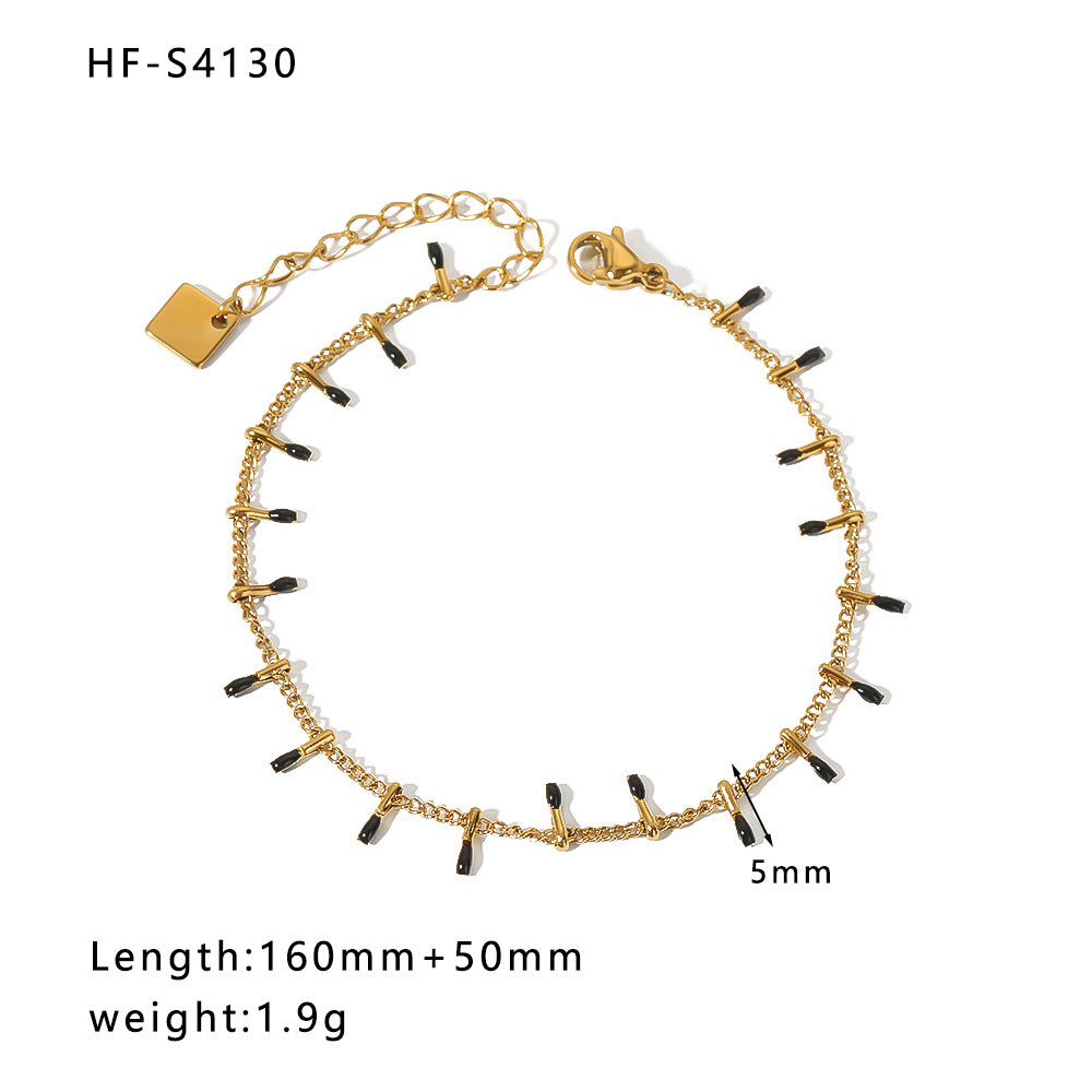 Bracciale vintage con farfalla e ciondolo rotondo in acciaio inossidabile con intarsio di strass e dettagli in perle