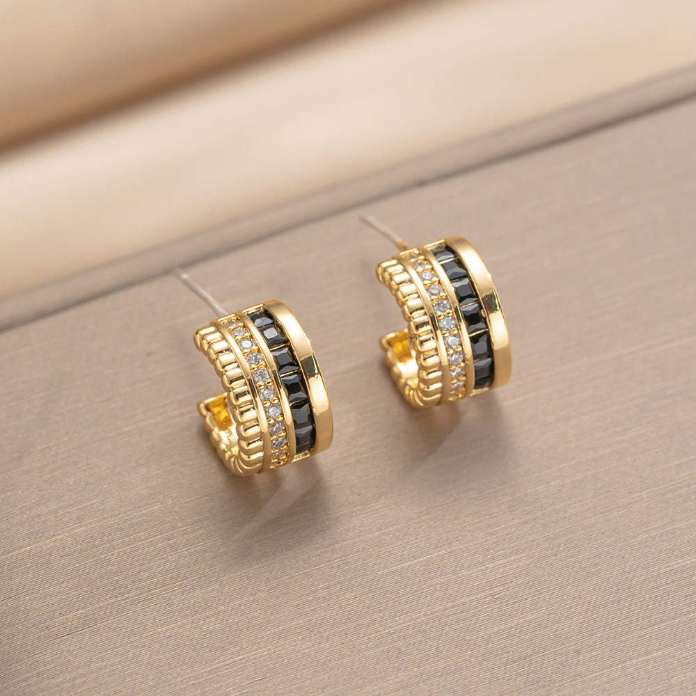 Set di collana in acciaio al titanio geometrico minimalista di lusso leggero con ciondolo in rame placcato oro 18 carati e intarsio in zircone, unisex