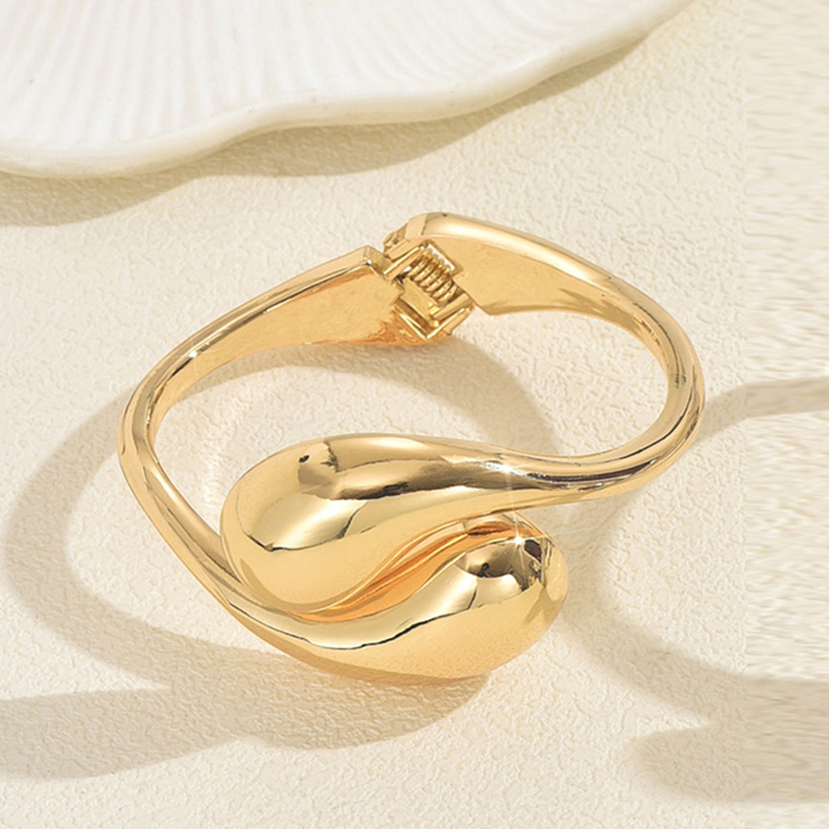 Bracciale a fascia regolabile da donna in lega di zinco lucida geometrica con finitura placcata