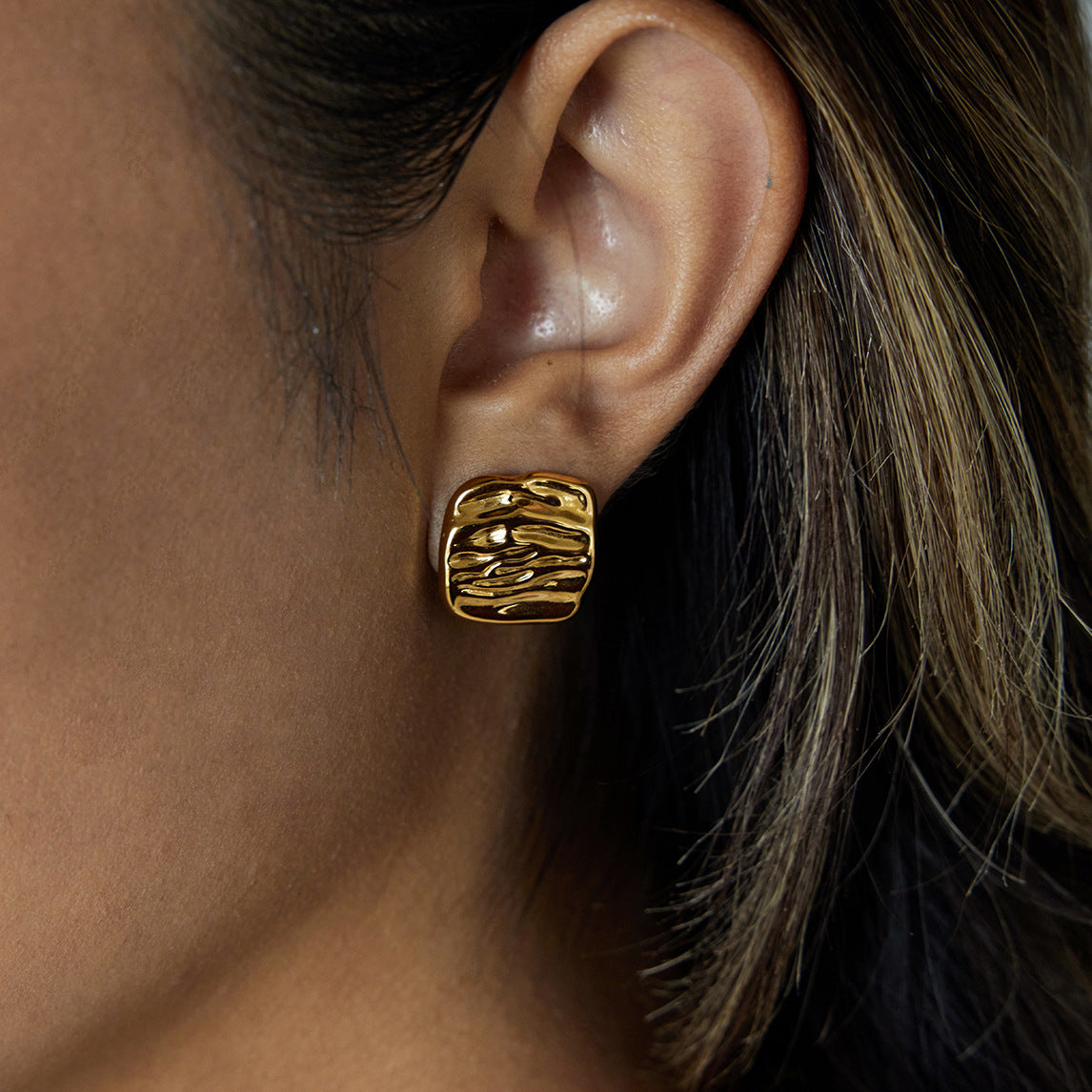 Pendientes de acero inoxidable de tuerca, minimalistas, cuadrados y geométricos, con textura martillada y acabado chapado para mujer