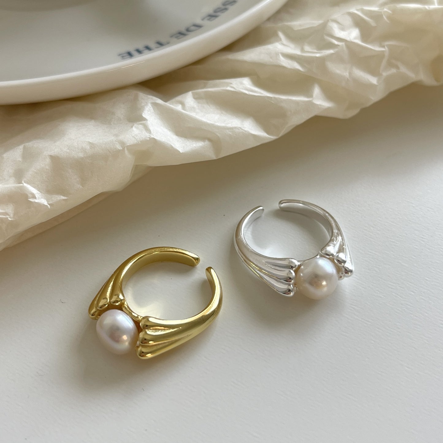 Anillo de plata de ley 925 con forma de corazón minimalista y detalles geométricos para mujer