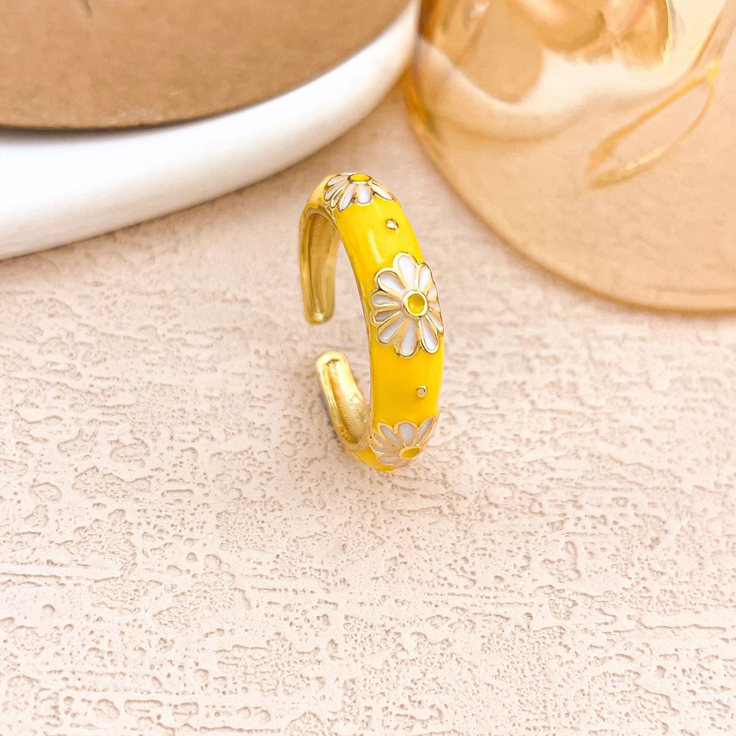 Sweet Floral Alloy Gold Plated Ring for Women