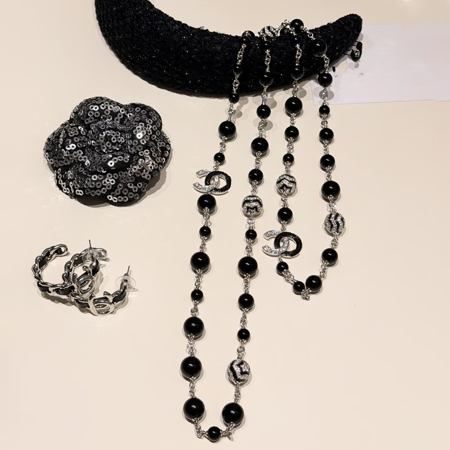 Elegant Sweet Black Enamel Double C Letter Pearl Necklace for Women