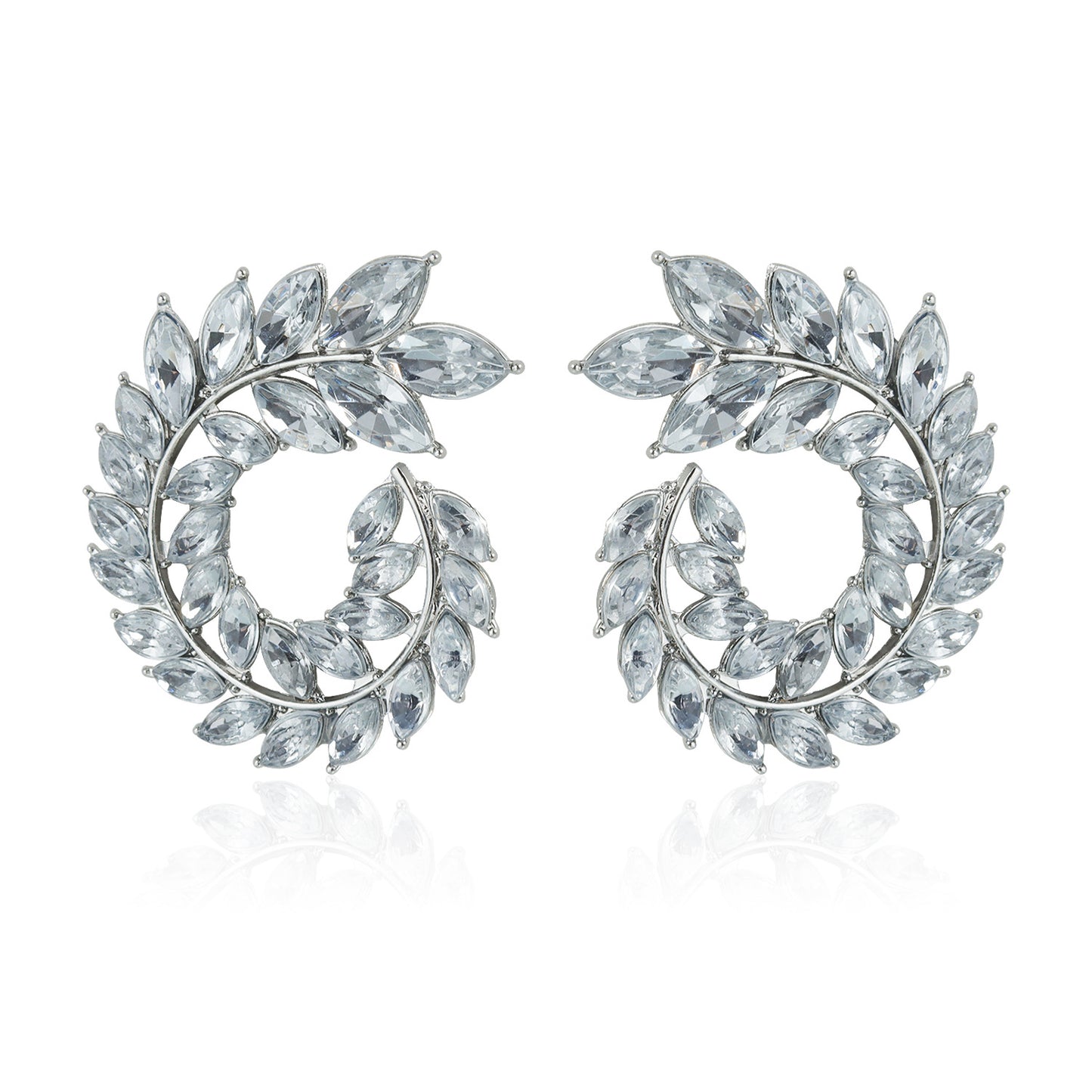 Pendientes llamativos chapados en aleación de zinc de diseño geométrico vintage con adornos de diamantes de imitación para mujer