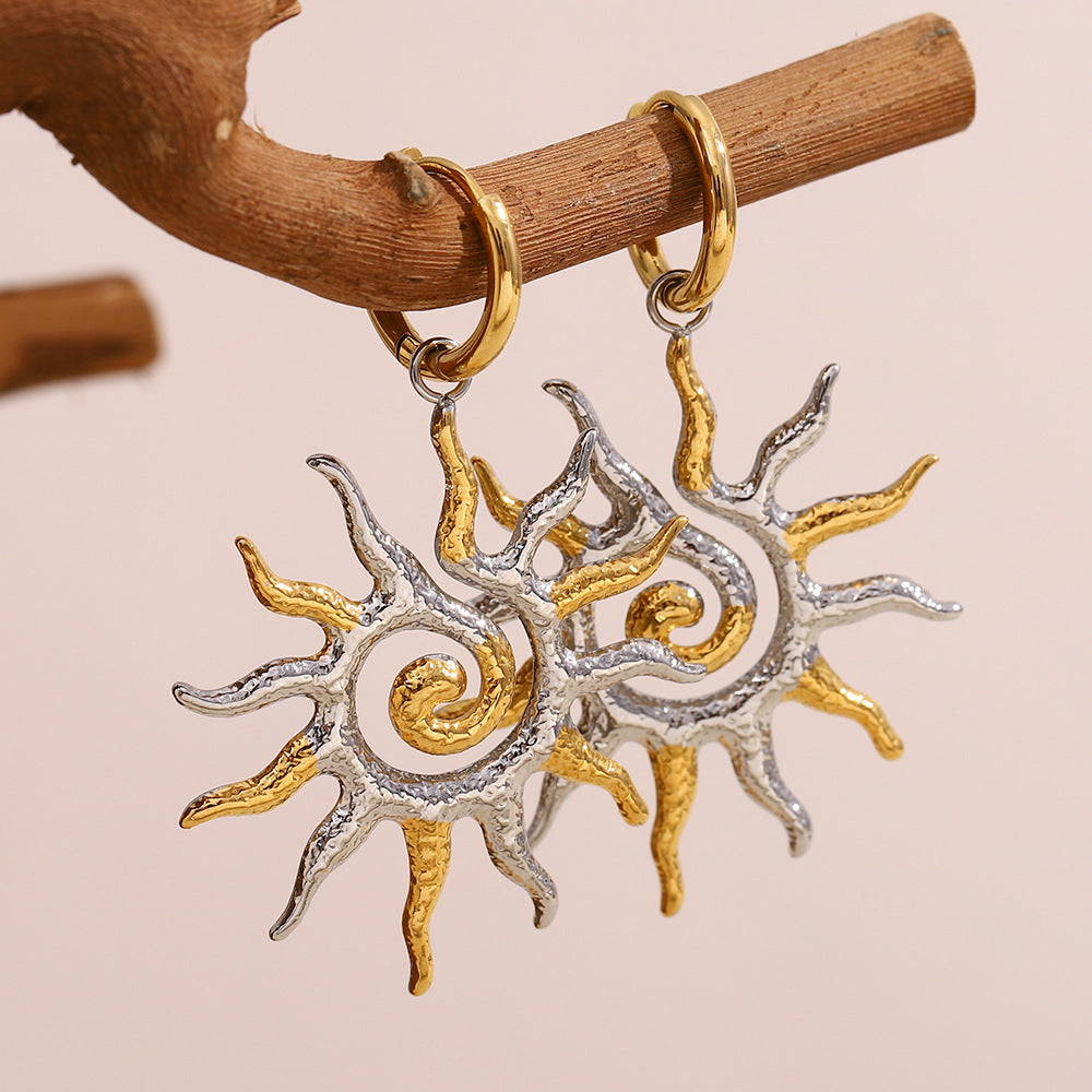 Orecchini da donna alla moda in acciaio inossidabile a forma di sole geometrico con placcatura in oro 18 carati